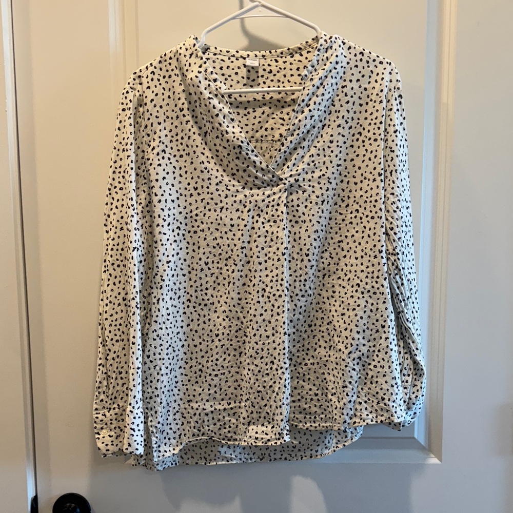 Old Navy Black and White Patterned Blouse